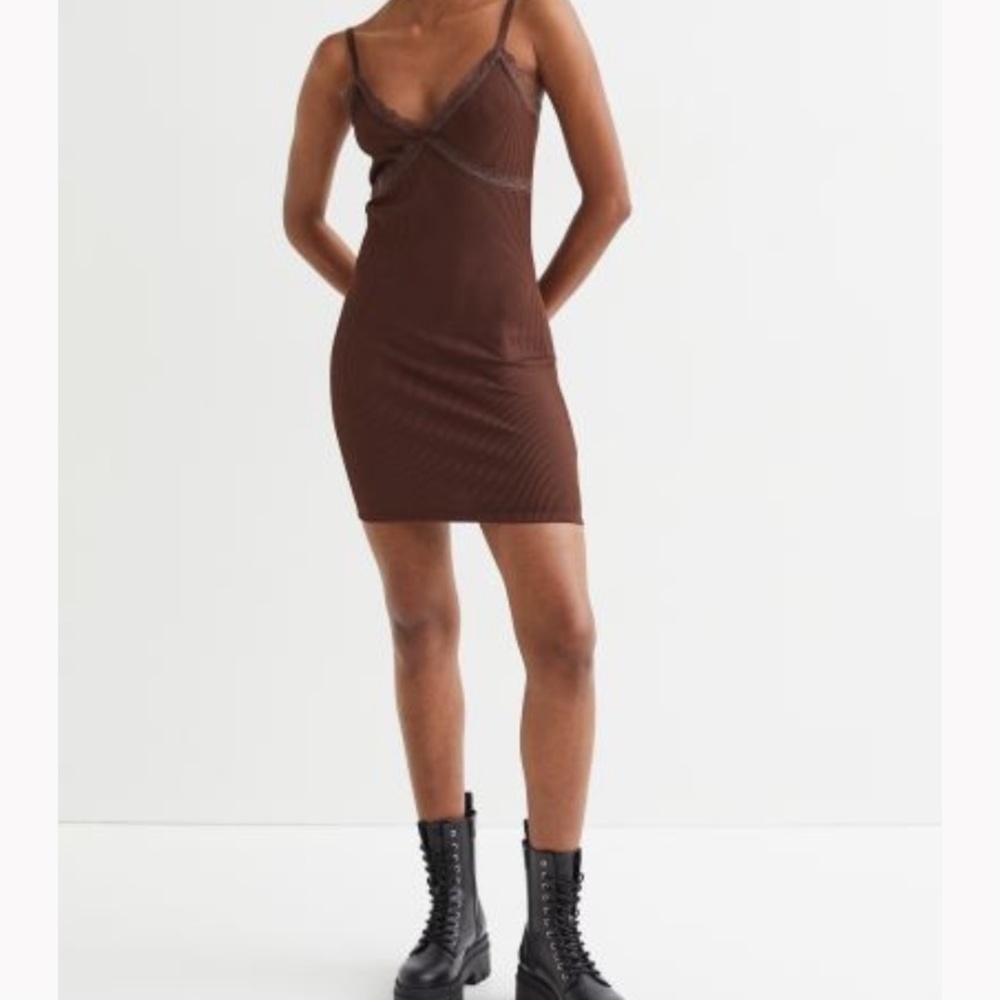 brown dress with lace trim - Picture 5 of 6